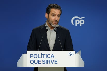 El portavoz del PP, Borja Sémper durante la rueda de prensa posterior a la reunión del Comité de Dirección del partido, este lunes.