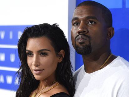 Kim Kardashian West y su marido en la gala de la MTV de agosto de 2016 en Nueva York.