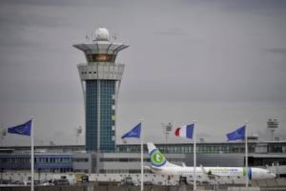 Torre de control del aeropuerto francés de Orly de París, en Francia. EFE/Archivo