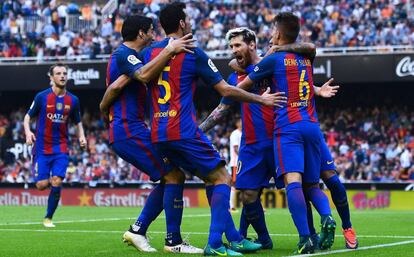 La celebraci&oacute;n de los jugadores del Bar&ccedil;a en Valencia.