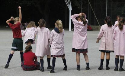 Patio de un colegio femenino en Barcelona.