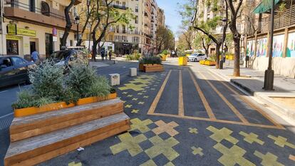 Valencia niega que se pierda espacio peatonal en la supermanzana de la Petxina pese a los aparcamientos habilitados