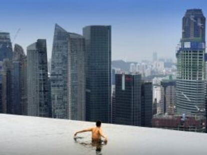 Vista de Singapur desde la terraza del casino de Adelson.