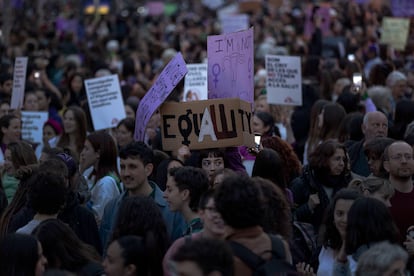 Manifestación feminista del 8-M de 2023, en Barcelona.