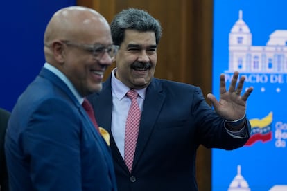 In the foreground, Jorge Rodríguez, Maduro's right-hand man, at the news conference this Wednesday at the Miraflores Palace, Caracas.