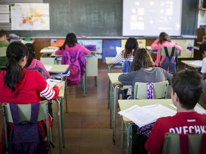 Alumnos en un colegio público de Cataluña.