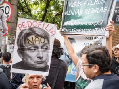 Palestra da filósofa Judith Butler mobilizou um punhado de manifestantes em São Paulo em mais  round  da guerra entre ativistas progressistas e grupos ultraconservadores no Brasil. O EL PAÍS foi ouvi-los