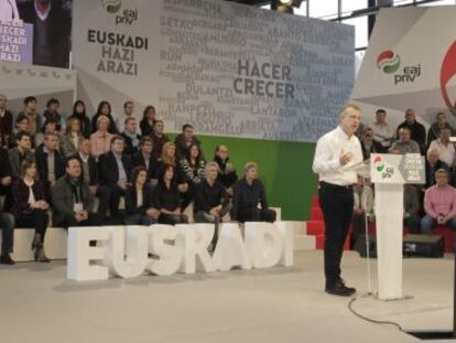 El lehendakari, Iñigo Urkullu, interviene este domingo en Durango en la presentación de los candidatos del PNV a las elecciones municipales y forales.