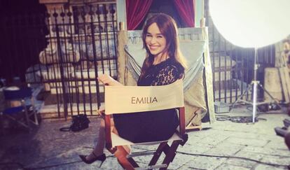 La actriz Emilia Clarke, en el rodaje de su campa&ntilde;a para la fragancia The One de D&amp;G.