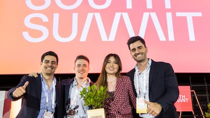 En la foto, de la izquierda a la derecha, Juan Garrido, Jose Borrego Carretero, Eva María Lain (CEO y fundadora) y Borja Rozalen Morade de Lain Tech. Imagen cedida