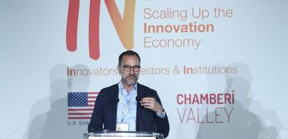 James Costos, embajador de EE UU.