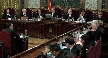 El tribunal del 'procés' y las acusaciones durante la declaración del exconsejero Josep Rull, el pasado miércoles.