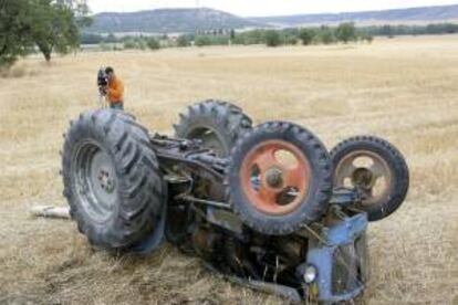 Por sectores, la agricultura y la ganadería son los que tienen un índice más alto de accidentes de trabajo entre autónomos (27,1 %), seguidos de la construcción (26,3 %) y el comercio (12,4 %). EFE/Archivo