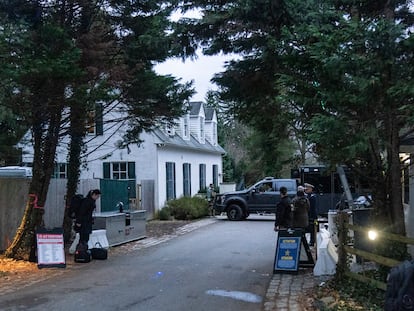 The access road to President Joe Biden's home in Wilmington, Del., is seen from the media van on Jan. 13, 2023.