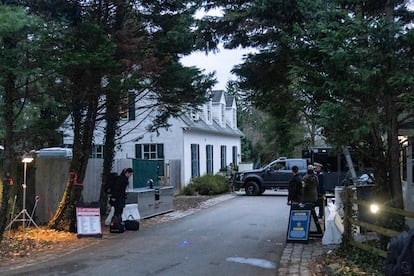 The access road to President Joe Biden's home in Wilmington, Del., is seen from the media van on Jan. 13, 2023.