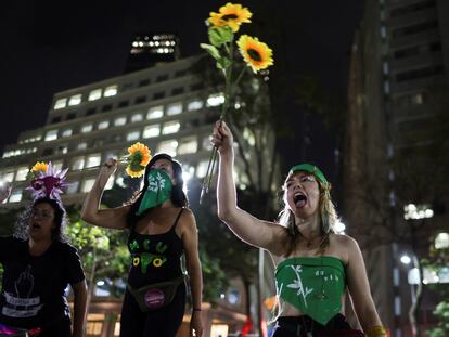 Varias mujeres en una manifestación a favor del aborto seguro, el pasado 28 de septiembre en Río de Janeiro.