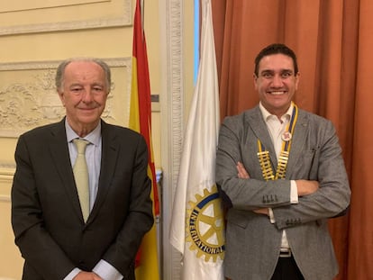 Eduardo Abadía, Director Ejecutivo de AEF y Efrén Miranda Presidente del Rotary Club Madrid Puerta del Sol