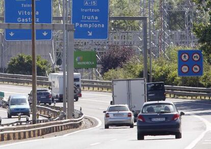 Nudo de carreteras en Gipuzkoa en plena operación salida