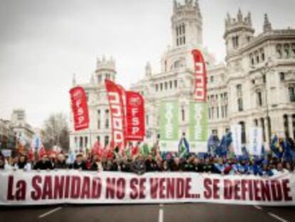 Una protesta en Madrid con los recortes en la sanidad. 