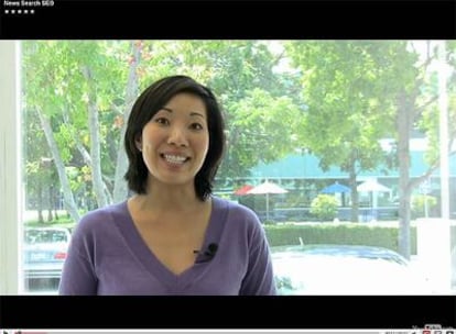 Maile Ohye, de Google, en un momento del vídeo en el que explica cómo funciona Google News