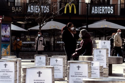 The Tourism and Hospitality Association of Toledo protesting the lack of government aid in February. 