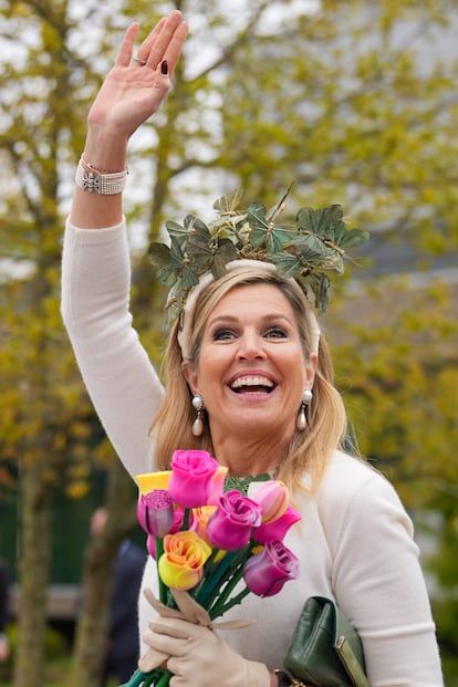 Máxima de Holanda, con tocado de Berry Rutjes.