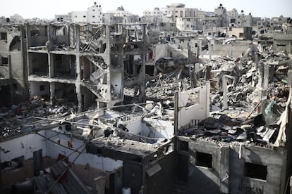 Restos de edificios en Ciudad de Gaza, en una imagen tomada el 26 de noviembre de 2023.