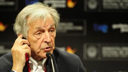 El director Costa-Gavras en la rueda de prensa tras el estreno de &#039;Le Capital&#039;.