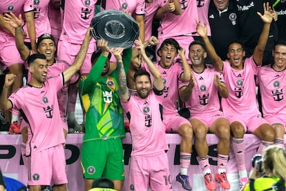 Los jugadores del Inter de Miami celebran el triunfo del equipo en la temporada regular de la MLS, la liga de fútbol de Estados Unidos.