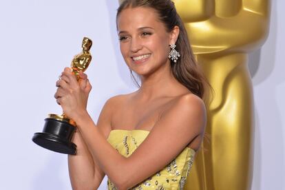 Alicia Vikander se hizo con el Oscar a la mejor actriz de reparto por La chica danesa el 28 de febrero, ese fue el día en el que Internet se volvió loco tecleando su nombre en el buscador.