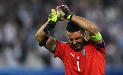 Buffon se lamenta tras la derrota.