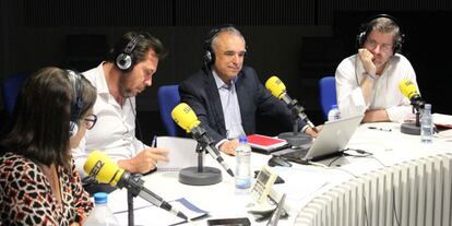 Àngels Barceló, Puente, SImancas y Urquizu, durante el debate en la SER