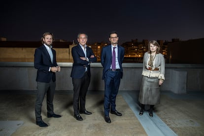 De izquierda a derecha, Rosauro Varo, vicepresidente no ejecutivo; Manuel Mirat, consejero delegado; Joseph Oughourlian, presidente no ejecutivo; y Béatrice de Clermont-Tonnerre, consejera coordinadora, el martes 23 de febrero en Madrid.