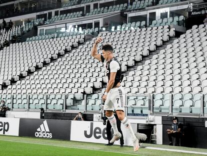 Cristiano Ronaldo celebra su segundo gol ante la Lazio.