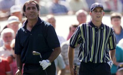 Severiano Ballesteros y Sergio Garc&iacute;a, durante un entrenamiento del Masters de Augusta en 1999.
 