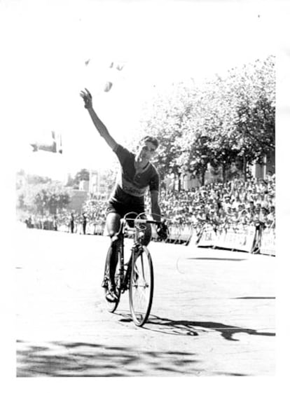 "Volta a Catalunya, 1911-2011 Un segle d'esport i pais"