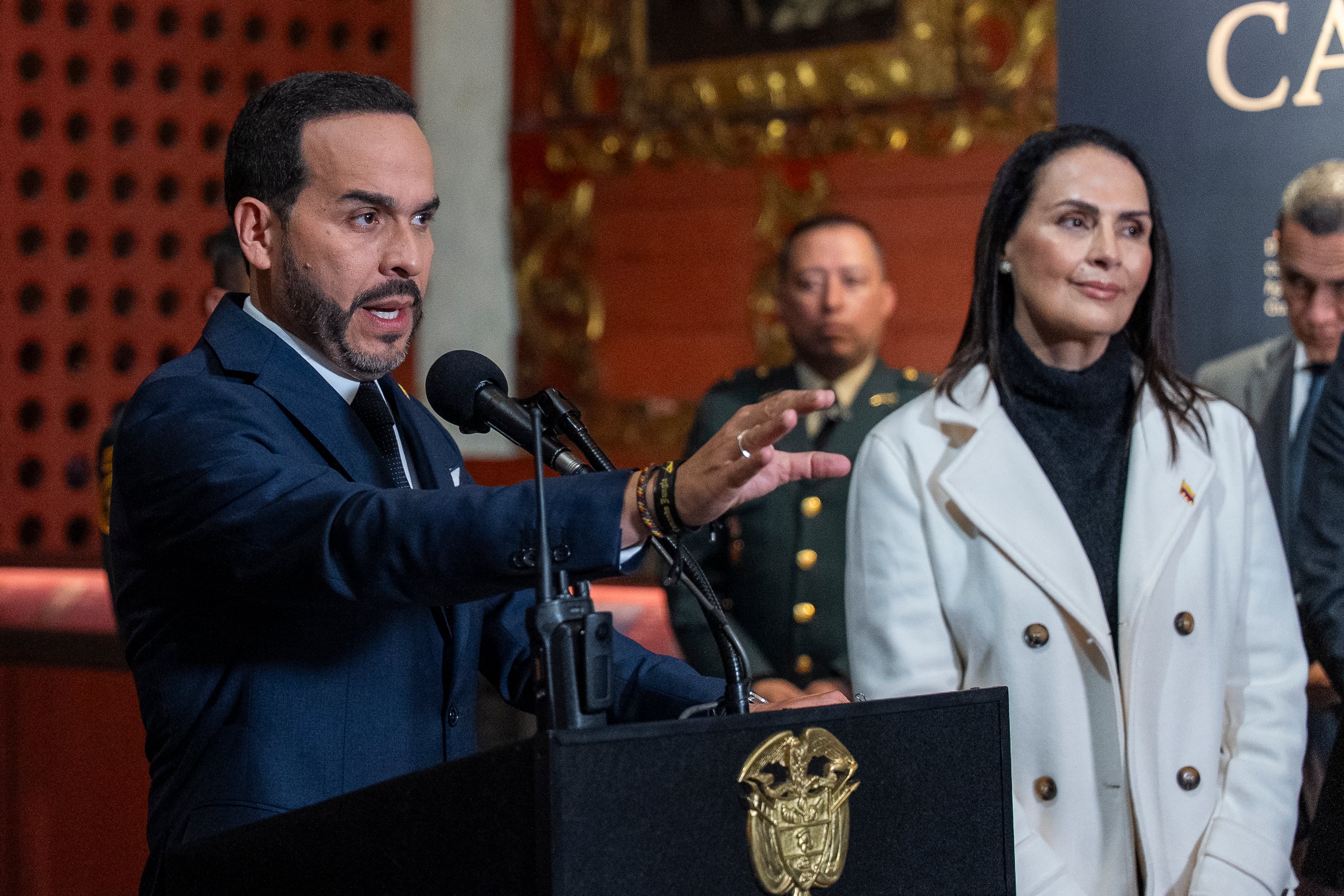 De la Espriella declara la guerra contra el ‘wokismo’ y el lenguaje inclusivo en su “contrarrevolución cultural” en Colombia De la Espriella declara la guerra contra el ‘wokismo’ y el lenguaje inclusivo en su “contrarrevolución cultural” en Colombia