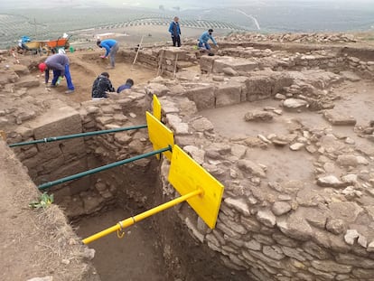 Excavación en agosto del teatro romano detectado en el subsuelo.