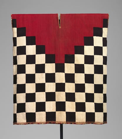 An Inca tunic dated between 1400-1535 AD