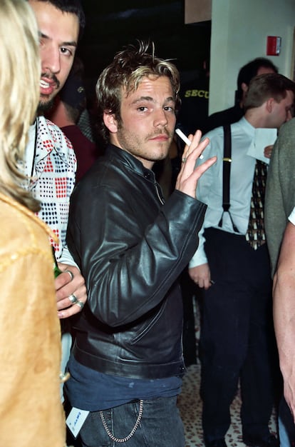 Stephen Dorff durane una fiesta en un Hard Rock Cafe de Las Vegas en 1995.