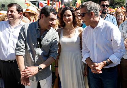 Alfonso Fernández-Mañueco, Juanma Moreno, Isabel Díaz Ayuso y Alberto Núñez Feijóo, en la manifestación del domingo en Madrid.