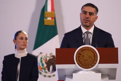 Omar García Harfuch presenta la estrategia de seguridad del Gobierno, este lunes en Palacio Nacional.