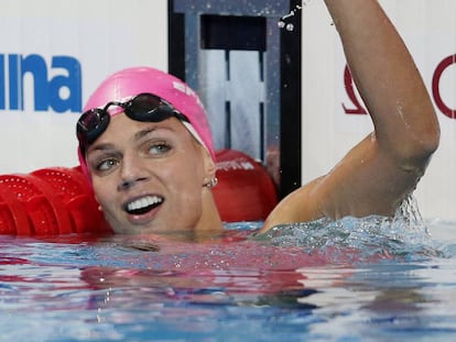 Yulia Efimova tras ganar los 100m braza en los Mundiales de Kazán 2015.