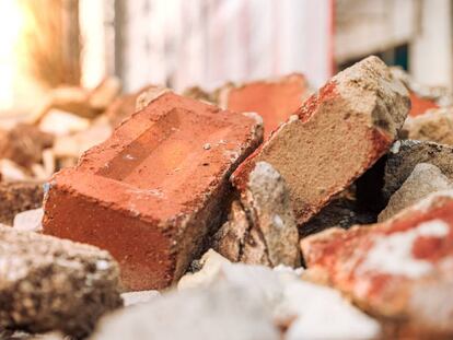 El descontrolado impacto medioambiental de una demolición