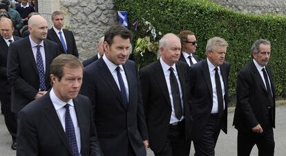 George O'Grady, Nick Faldo, Roger Chapman, Colin Montgomery y  Sam Torrance asisten al funeral de Ballesteros en Pedreña, Cantabria.