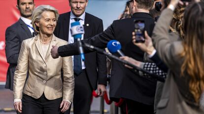  Ursula von der Leyen, a su llegada al debate.