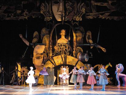 Una escena de <i>Coppélia</i> por el Ballet Clásico de Moscú.