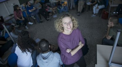 María Acaso en un aula de la facultad de Bellas Artes.