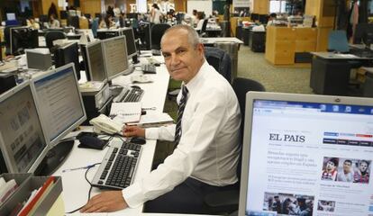 Antonio Caño in the EL PAÍS newsroom.