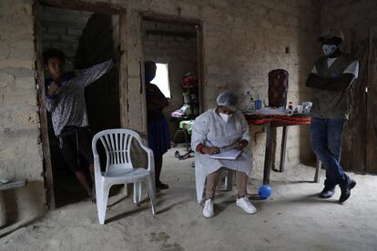 O objetivo da missão é vacinar a 190 famílias residentes na comunidade Kalunga Vão de Almas.